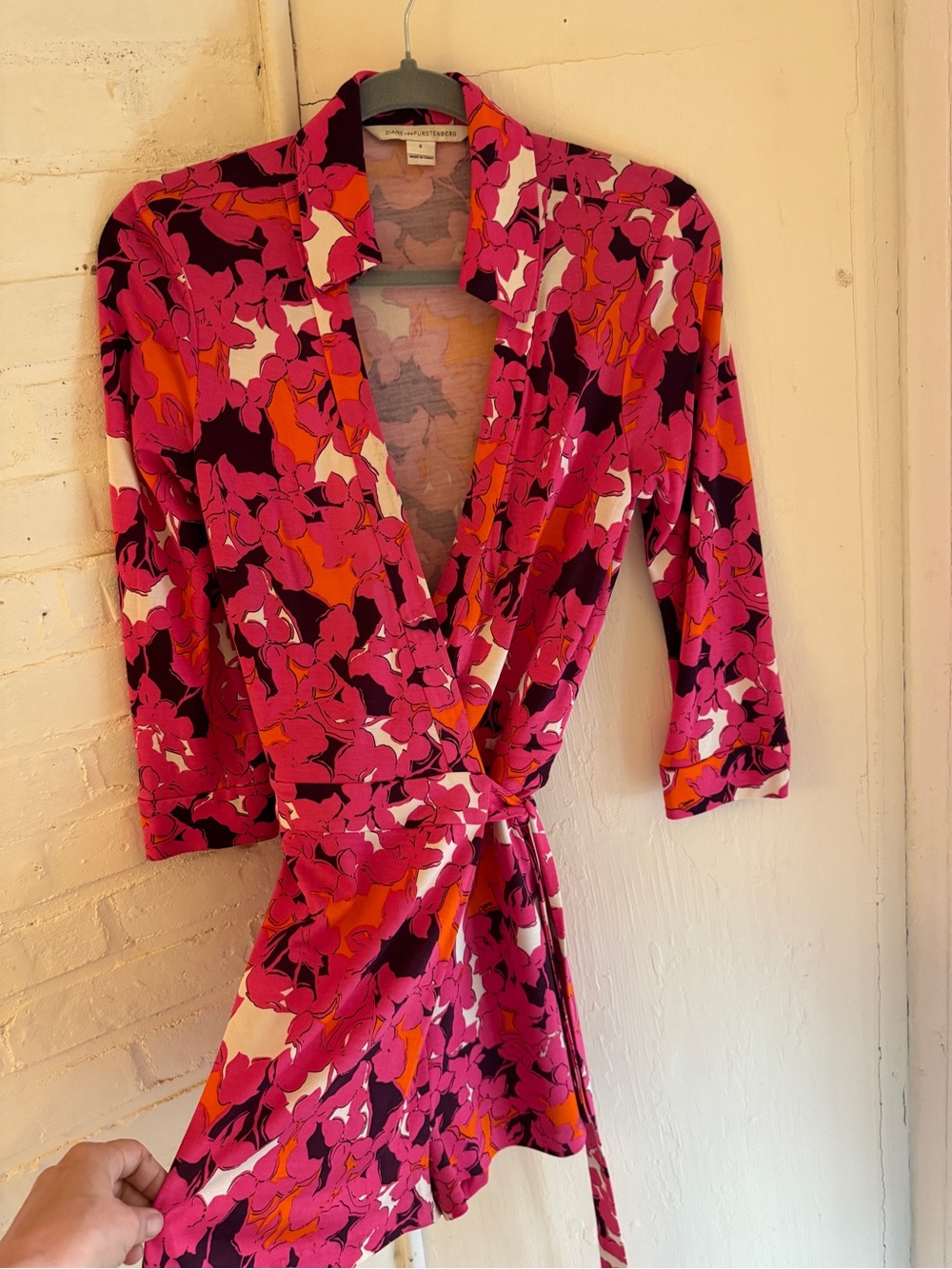 DVF Pink Floral Wrap Dress/Romper Size 6 (fits s/m)